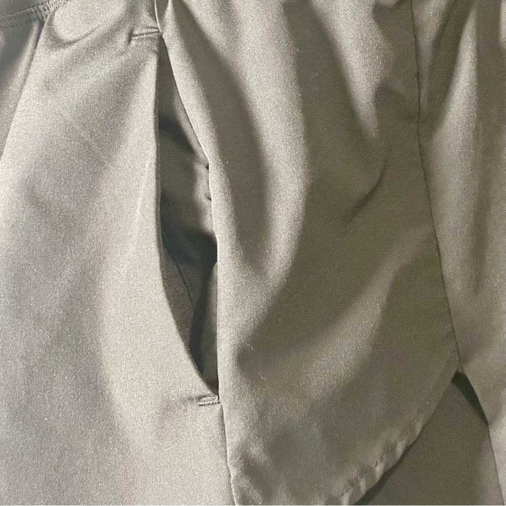 Women’s Adjustable Waist Avia Charcoal Performance Shorts - Picture 9 of 10